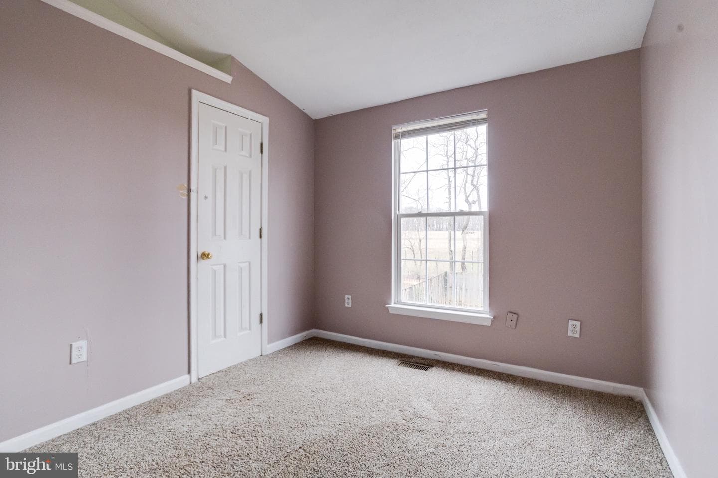 943 Lynham Court #943 photo 36