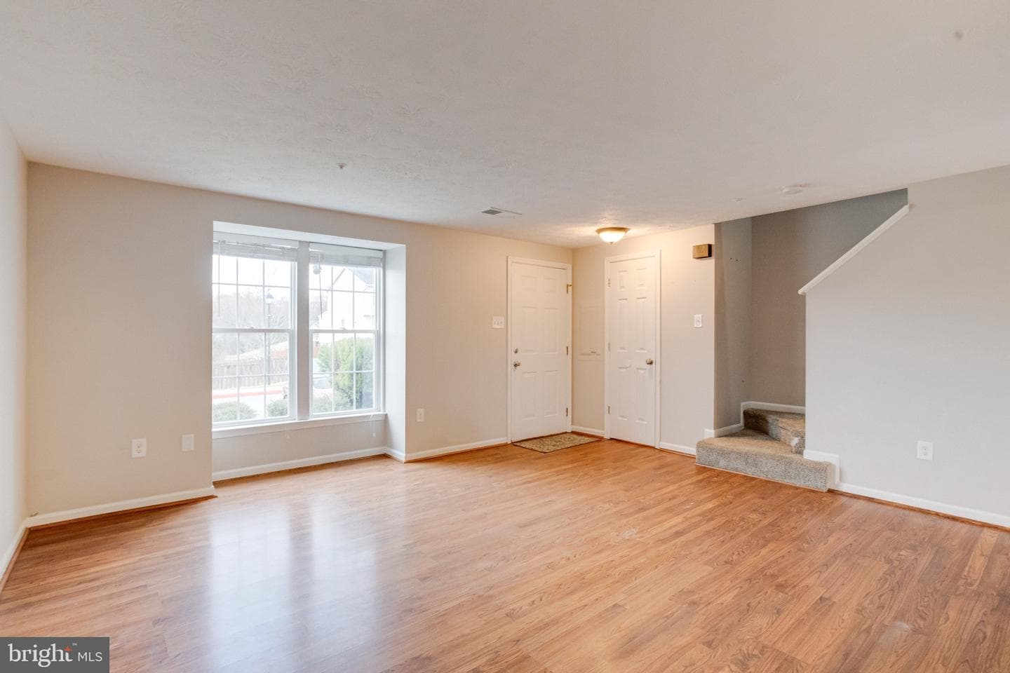 943 Lynham Court #943 photo 6