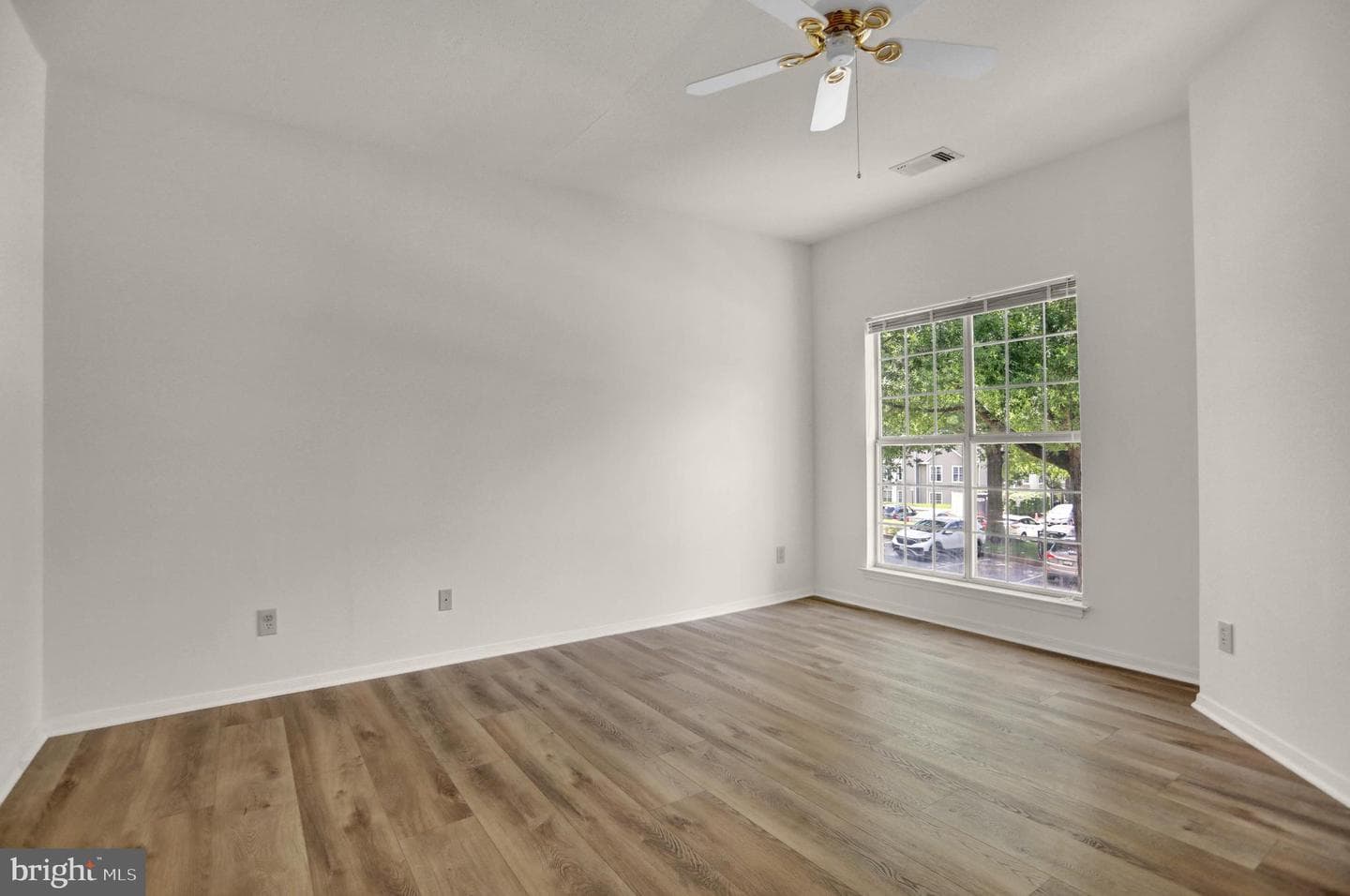 601 Thames Way #601-E photo 16