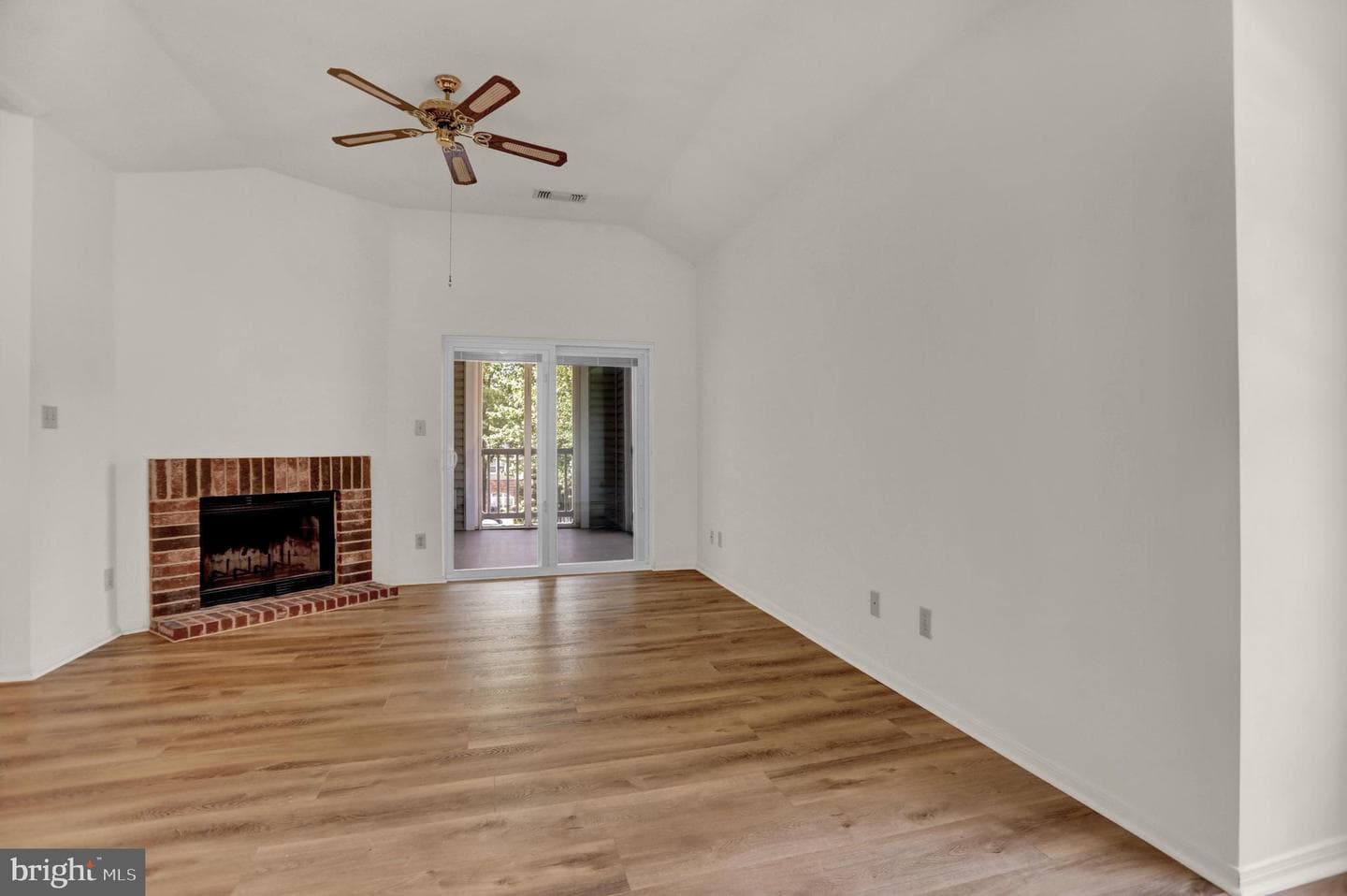 601 Thames Way #601-E photo 9