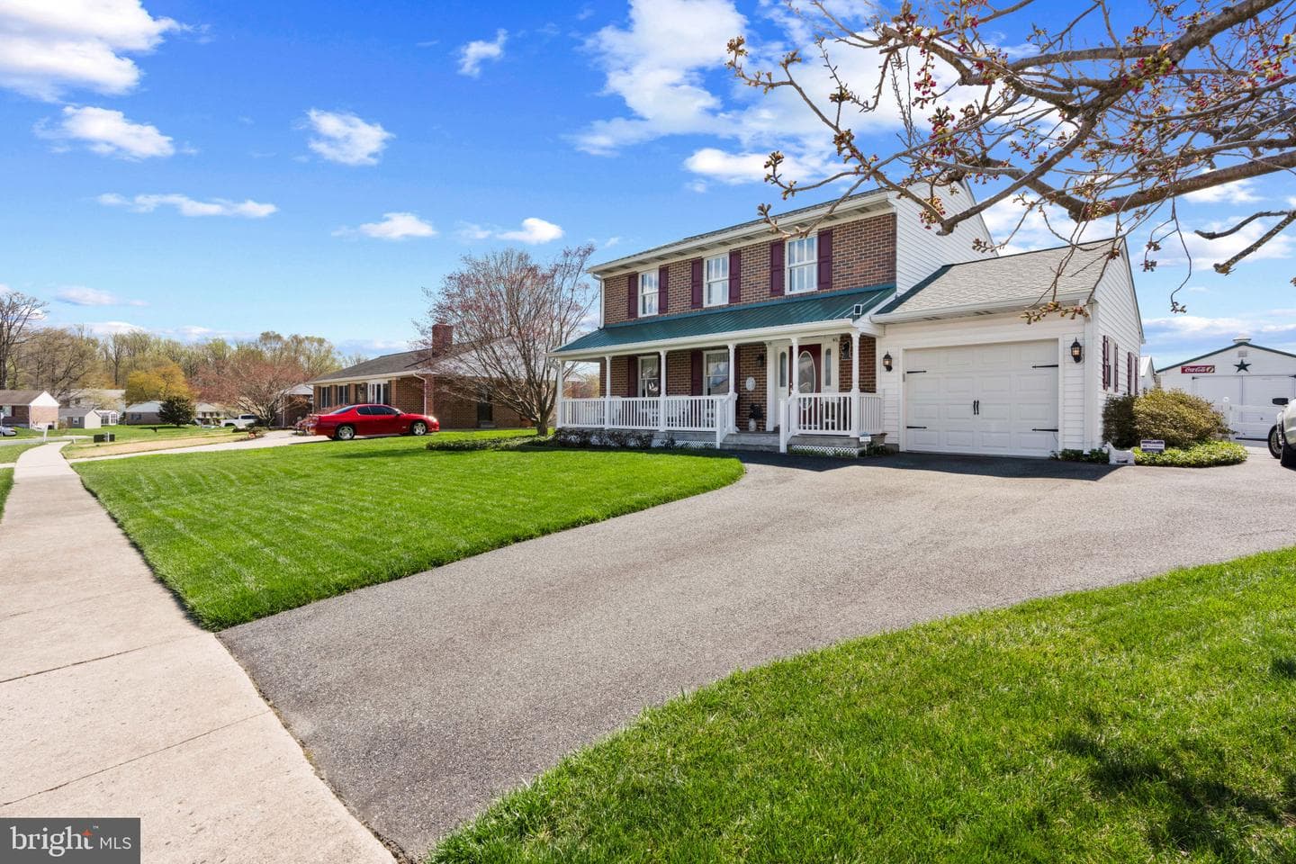 709 Huntington Way photo 3