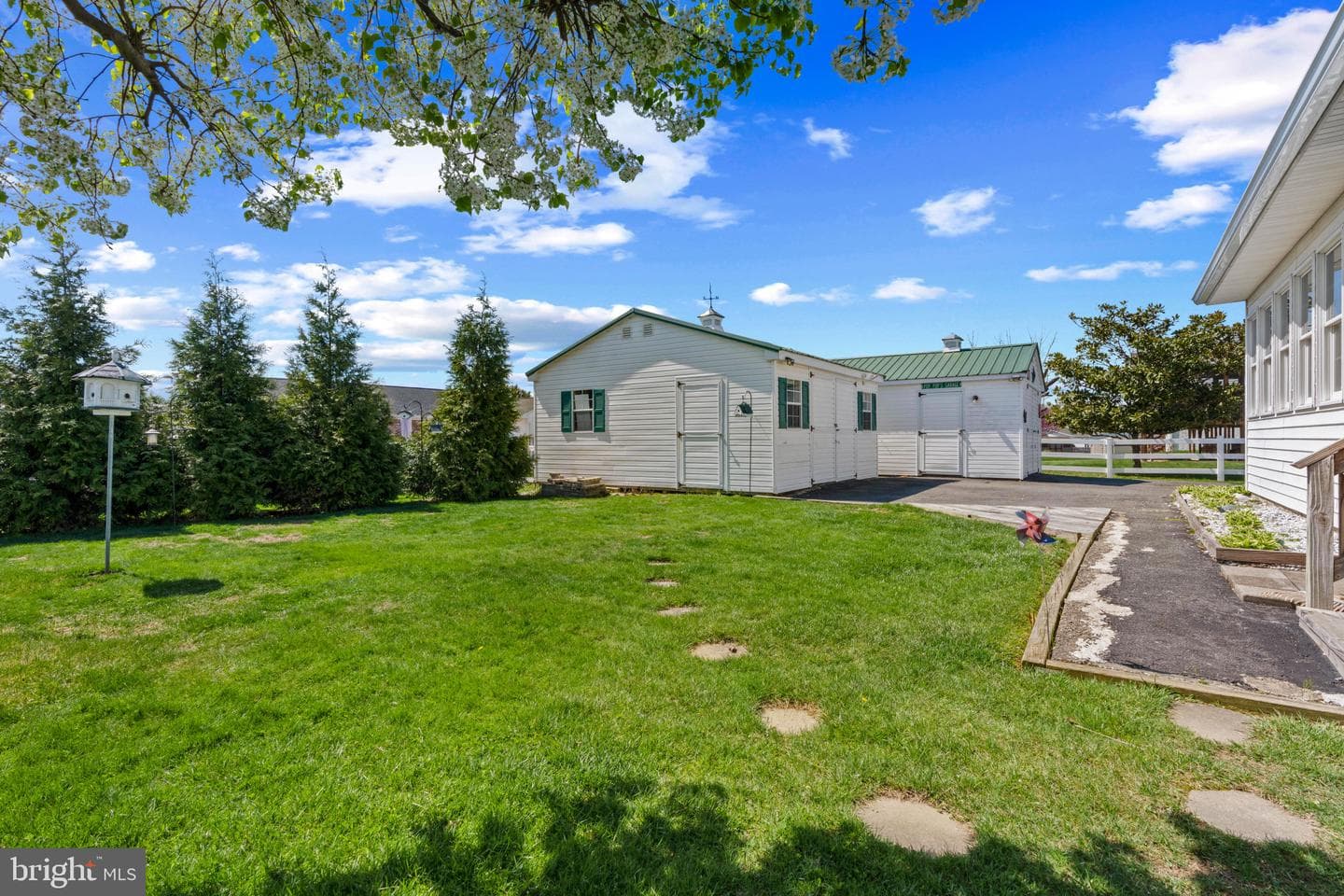 709 Huntington Way photo 34