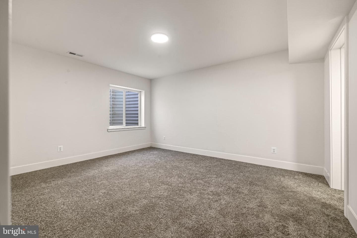 1909 Mitchell Drive photo 8