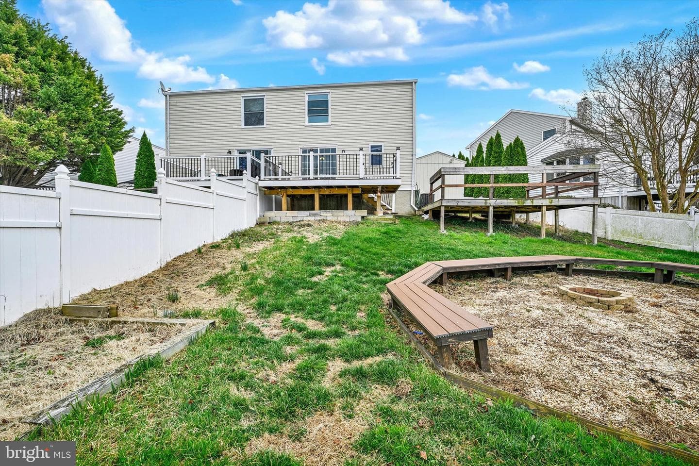 128 Ravenswood Court photo 28