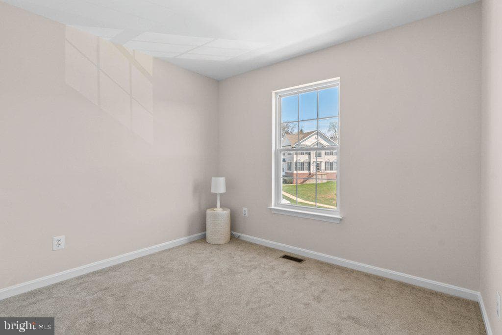 589 Kirkcaldy Way photo 20