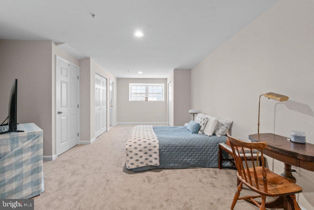 589 Kirkcaldy Way photo 31