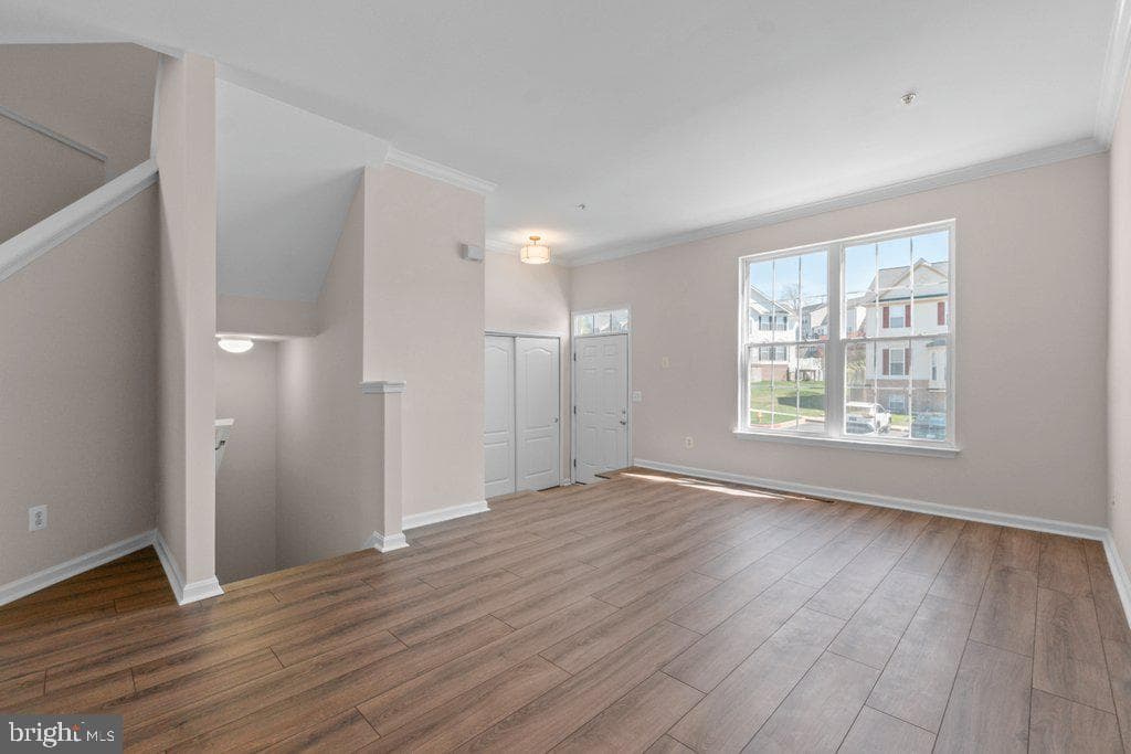 589 Kirkcaldy Way photo 9