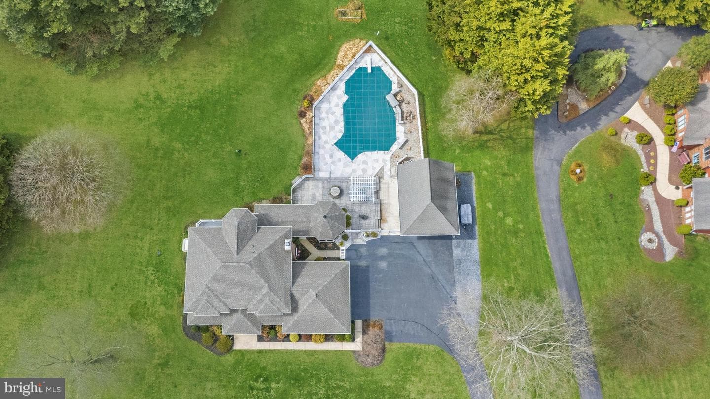 4052 Ganford Court photo 2