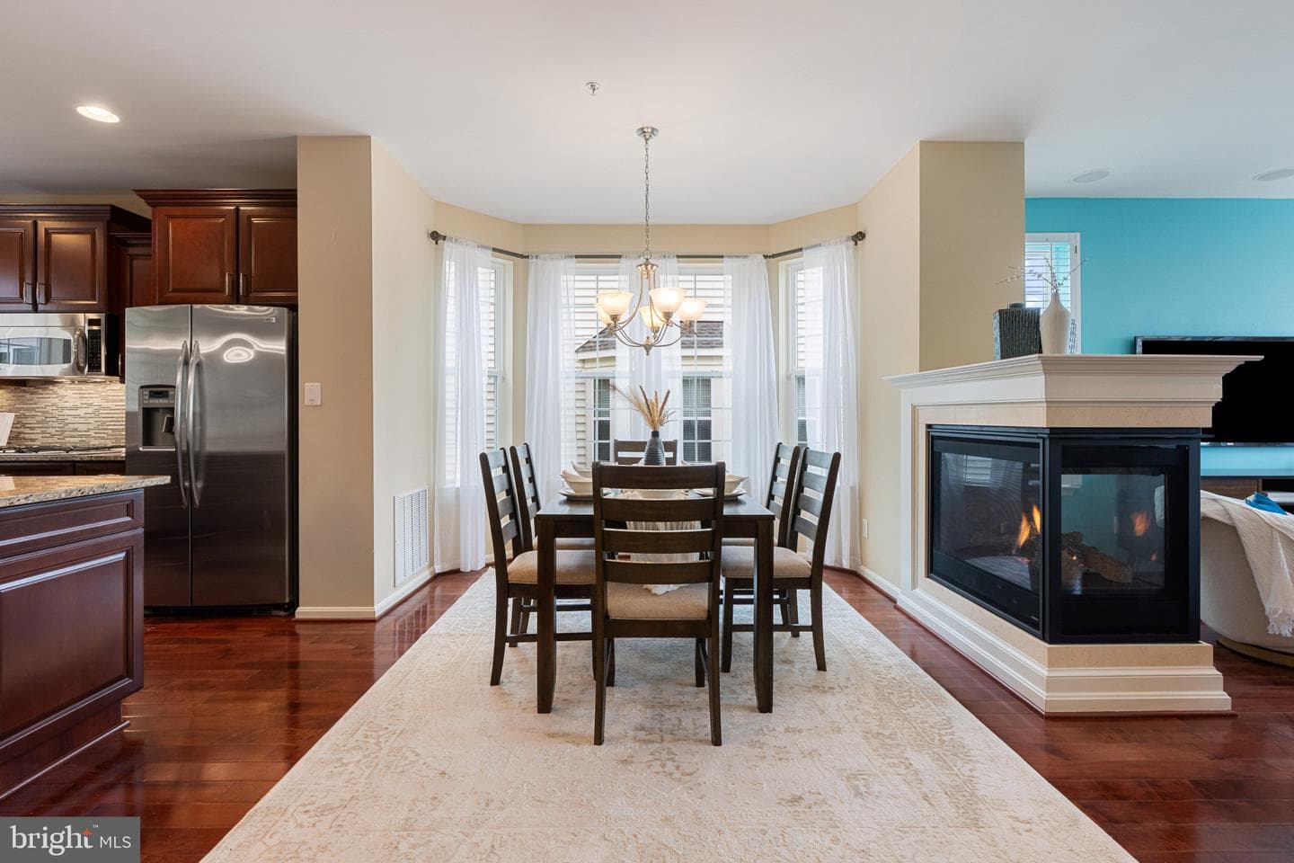 232 Mohegan Drive photo 10
