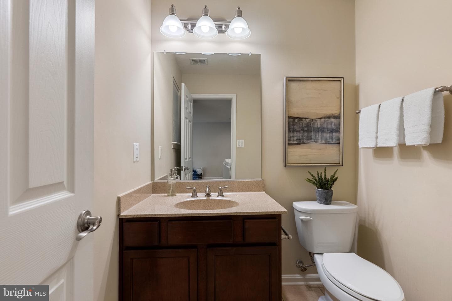 232 Mohegan Drive photo 22
