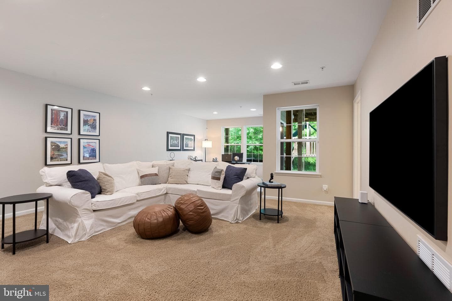 232 Mohegan Drive photo 5