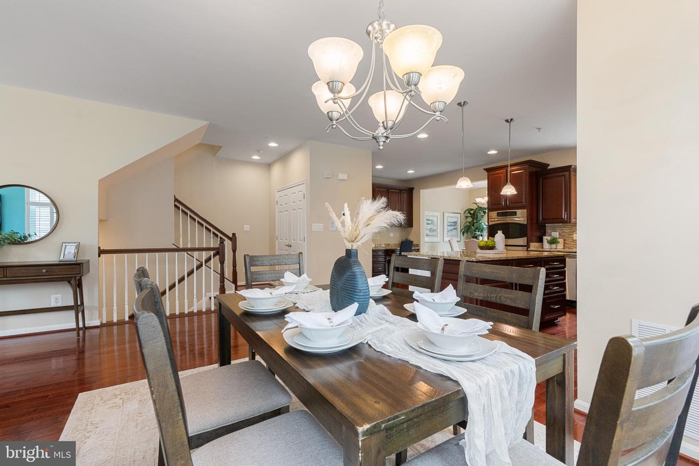 232 Mohegan Drive photo 9