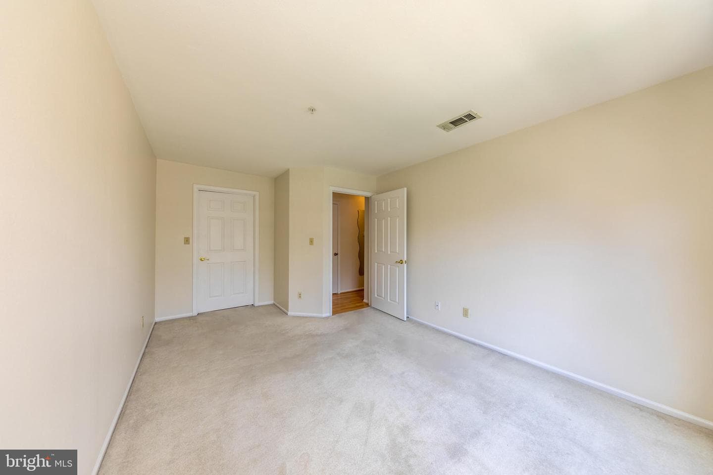 302 Canterbury Road #302-J photo 17