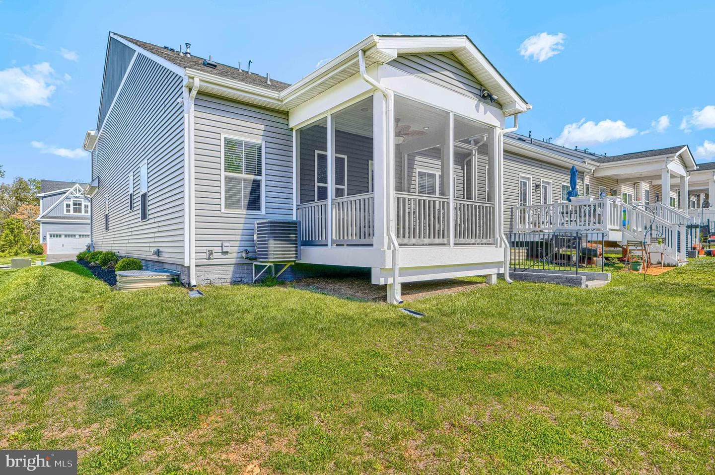 2422 Steamboat Way photo 3