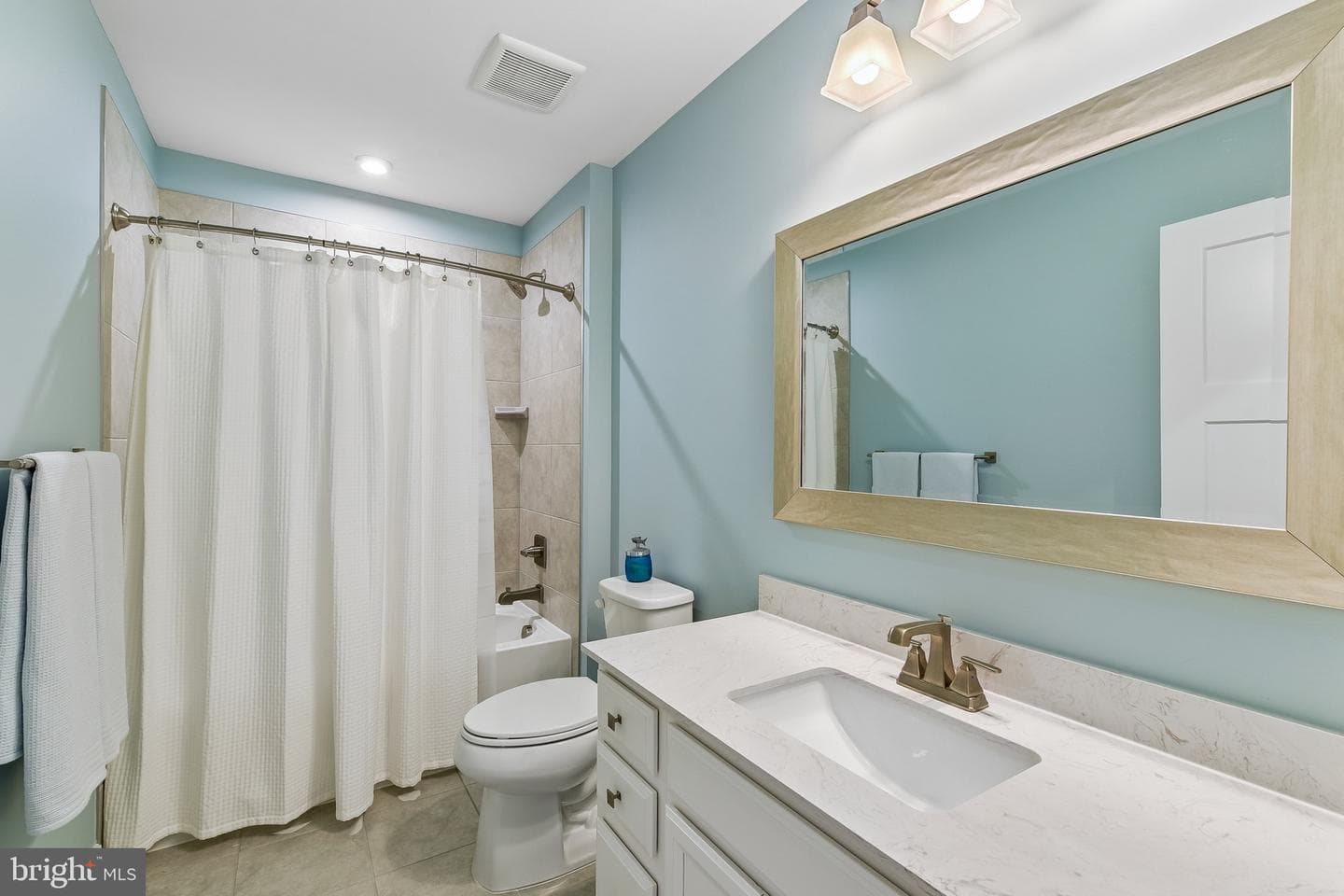 637 Iron Road photo 23