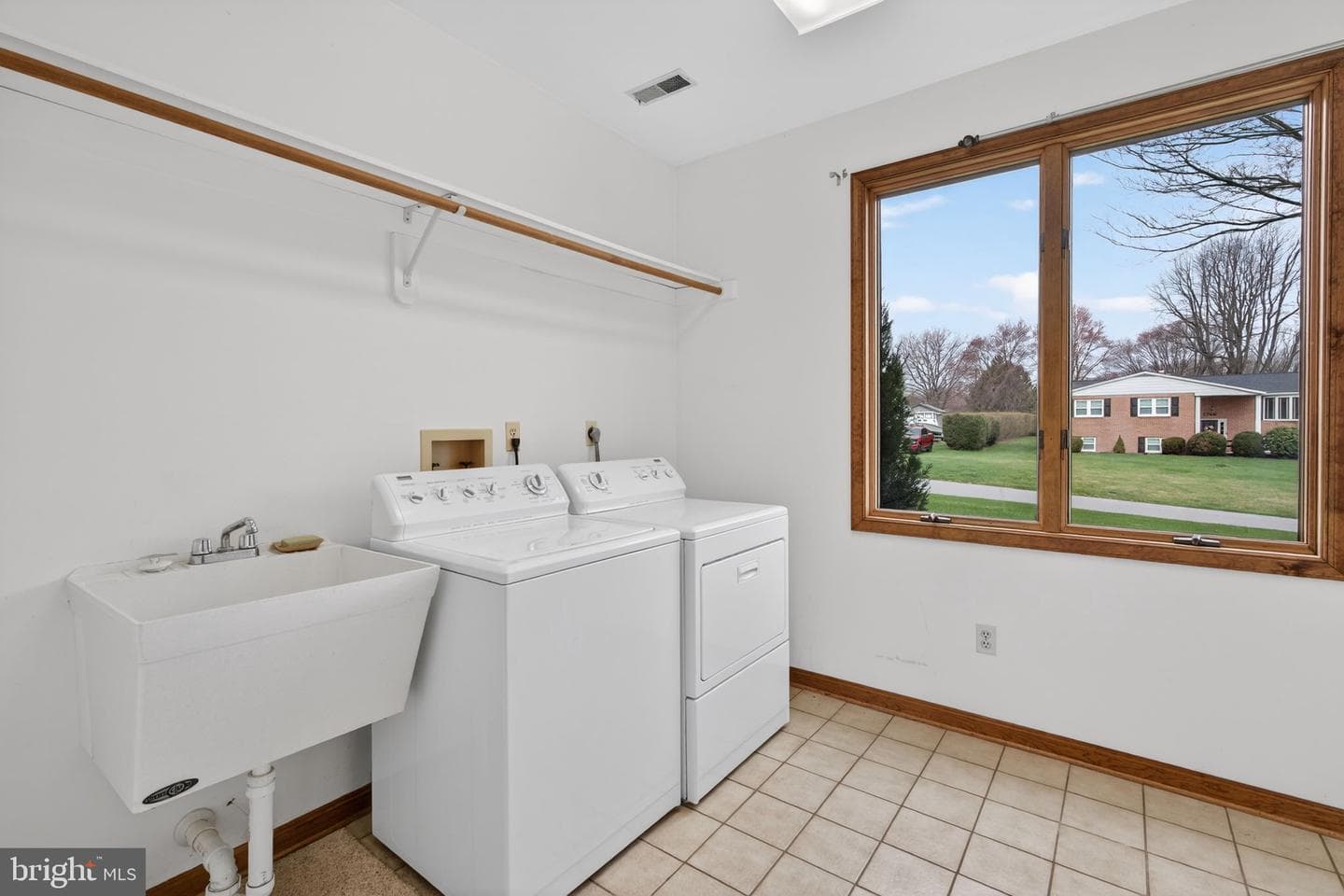 1703 Brickhouse Ln photo 32
