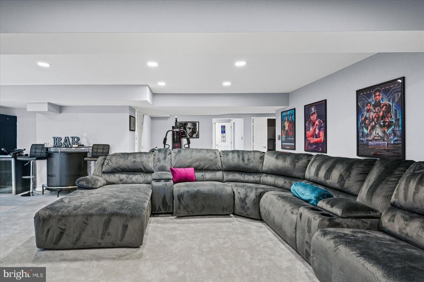 41 Saturn Drive photo 12