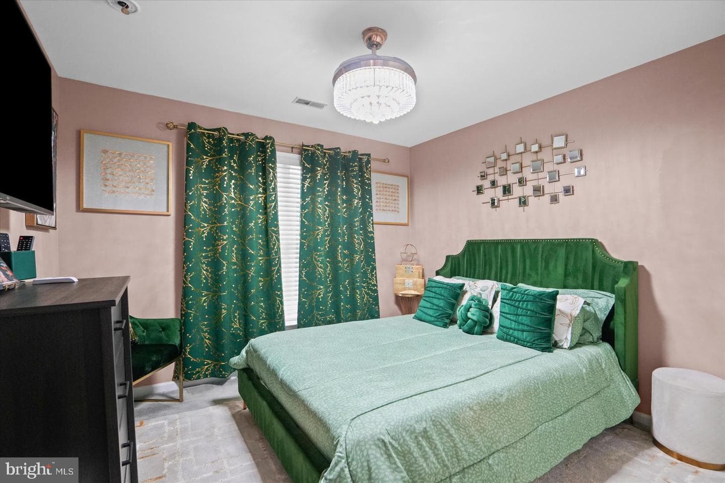41 Saturn Drive photo 32