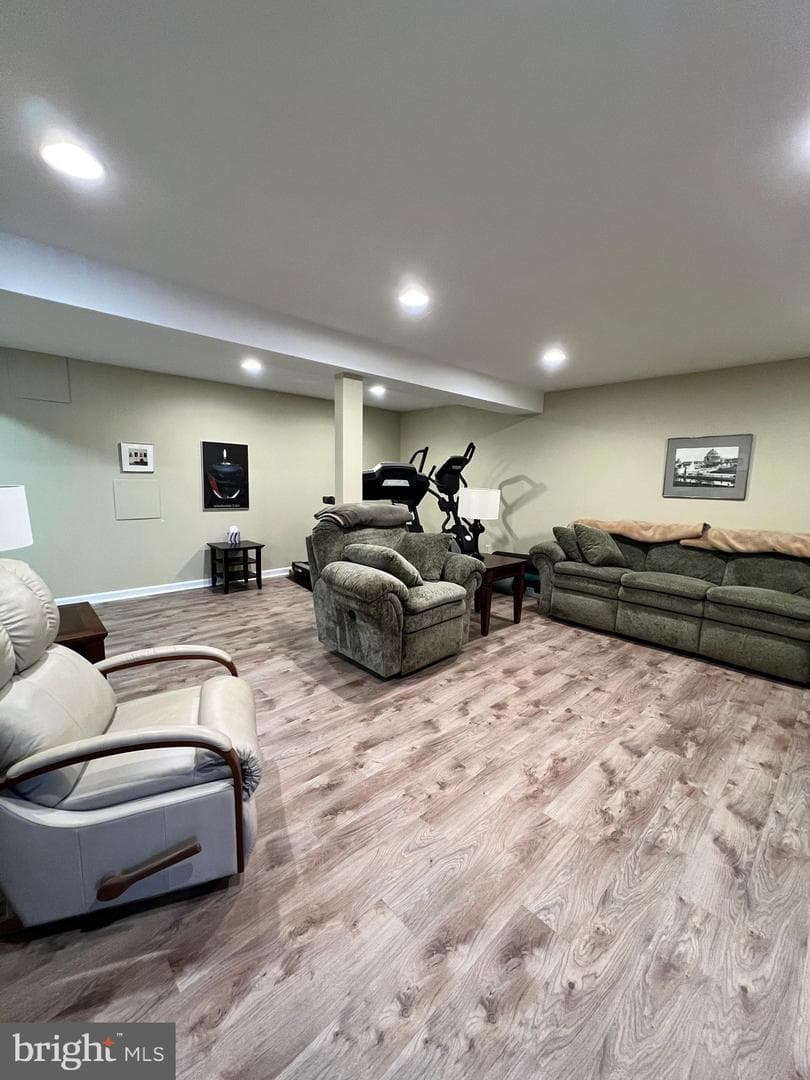 400 Chadford Court photo 15
