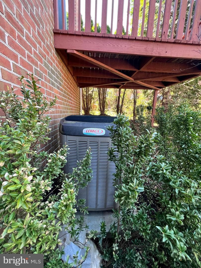 400 Chadford Court photo 27