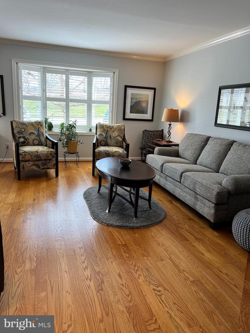 400 Chadford Court photo 6