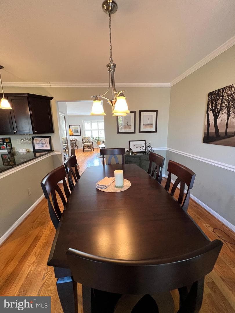 400 Chadford Court photo 8