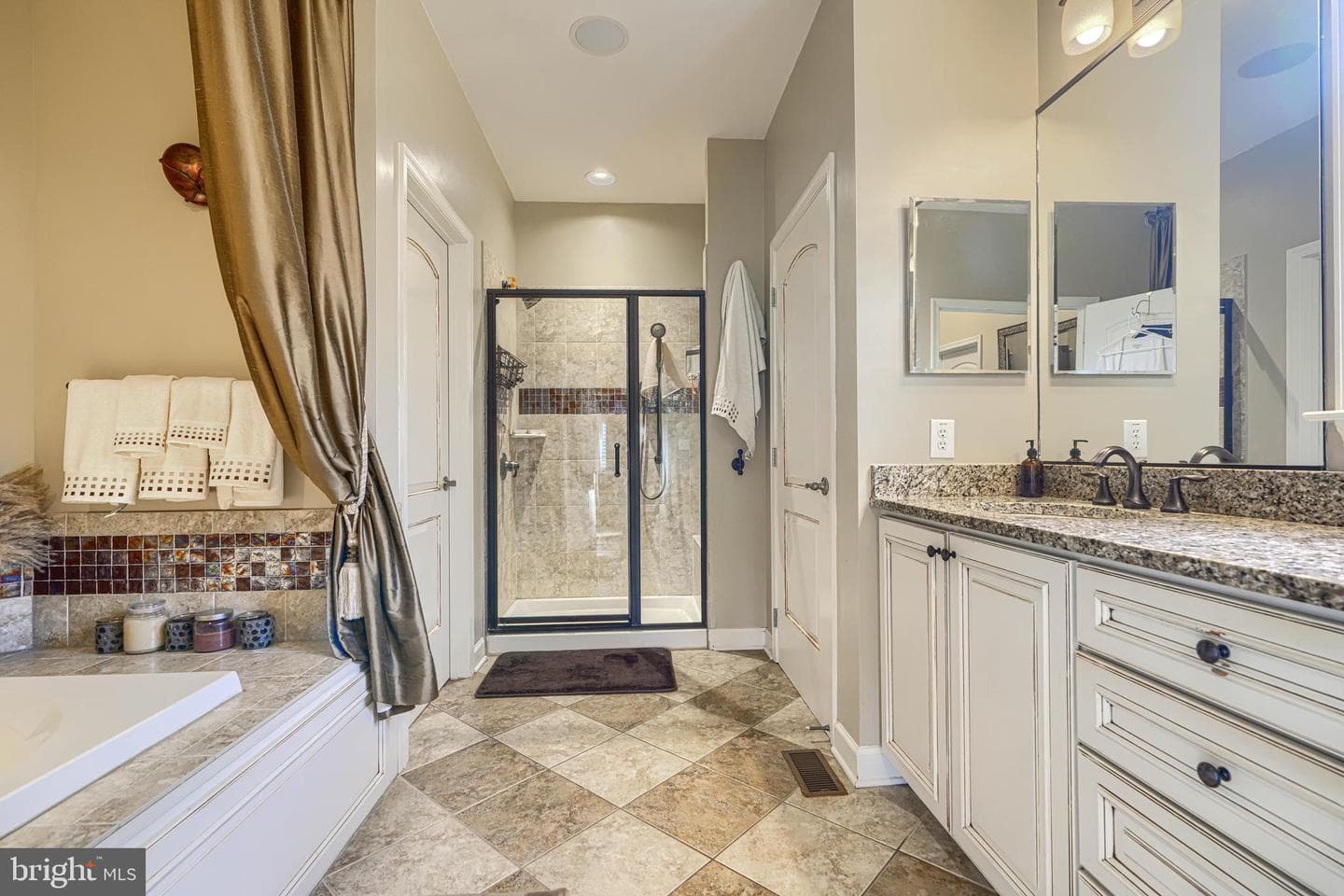 102 Flying Ebony Place photo 39