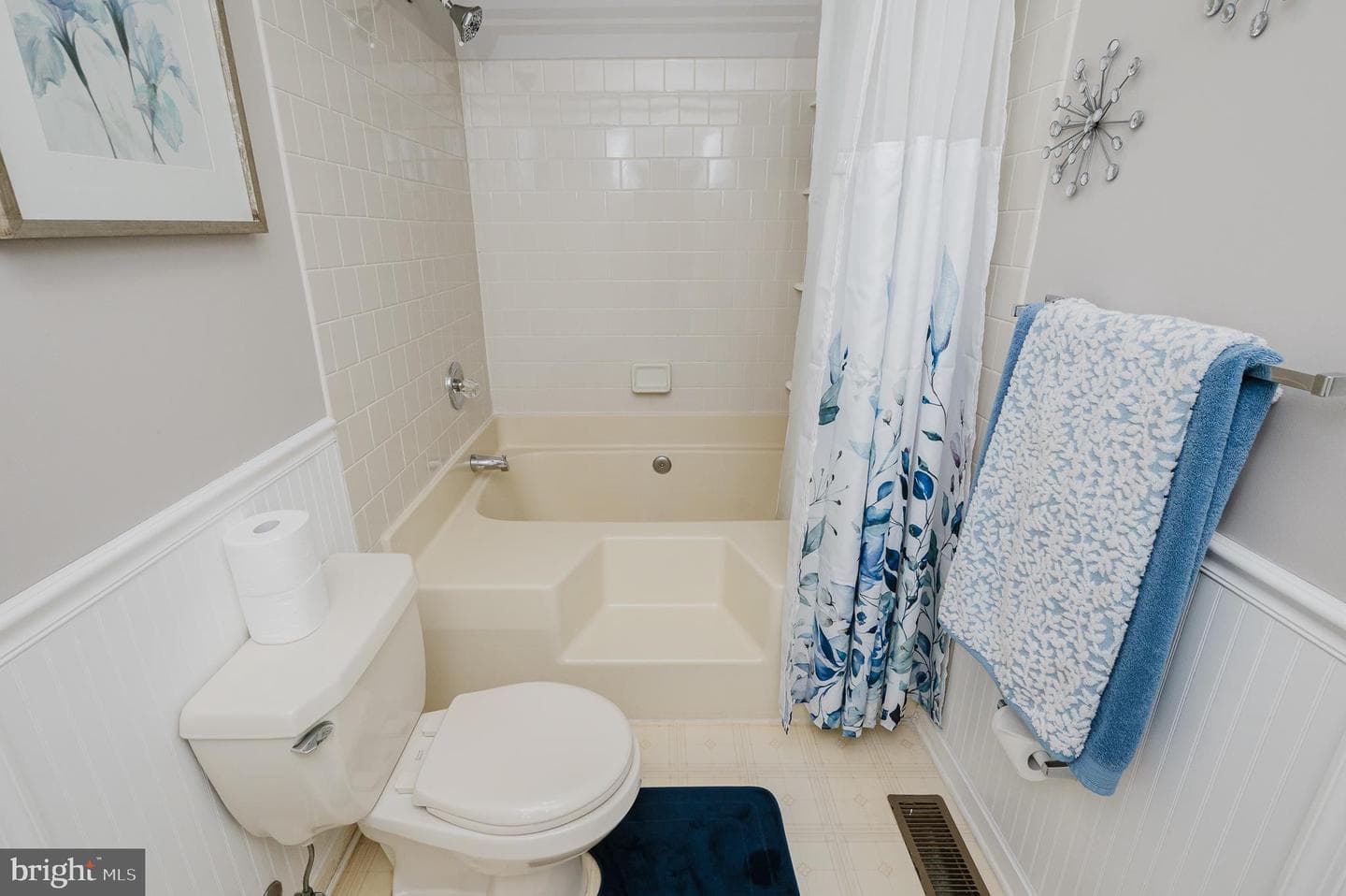 304 Sunray Court photo 24
