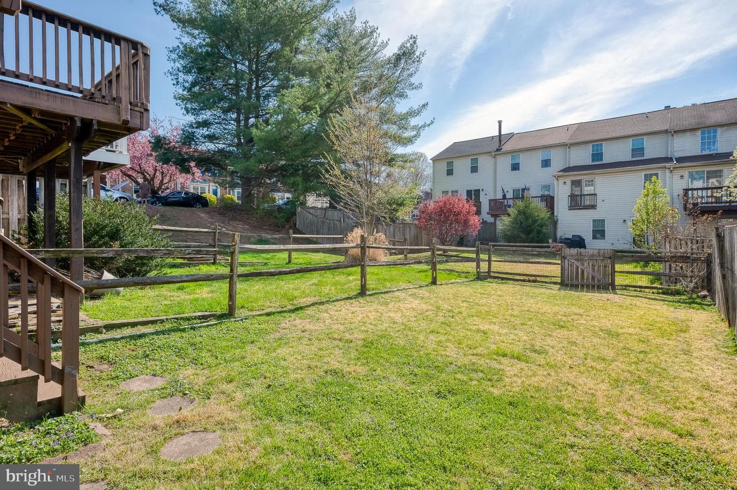 304 Sunray Court photo 43