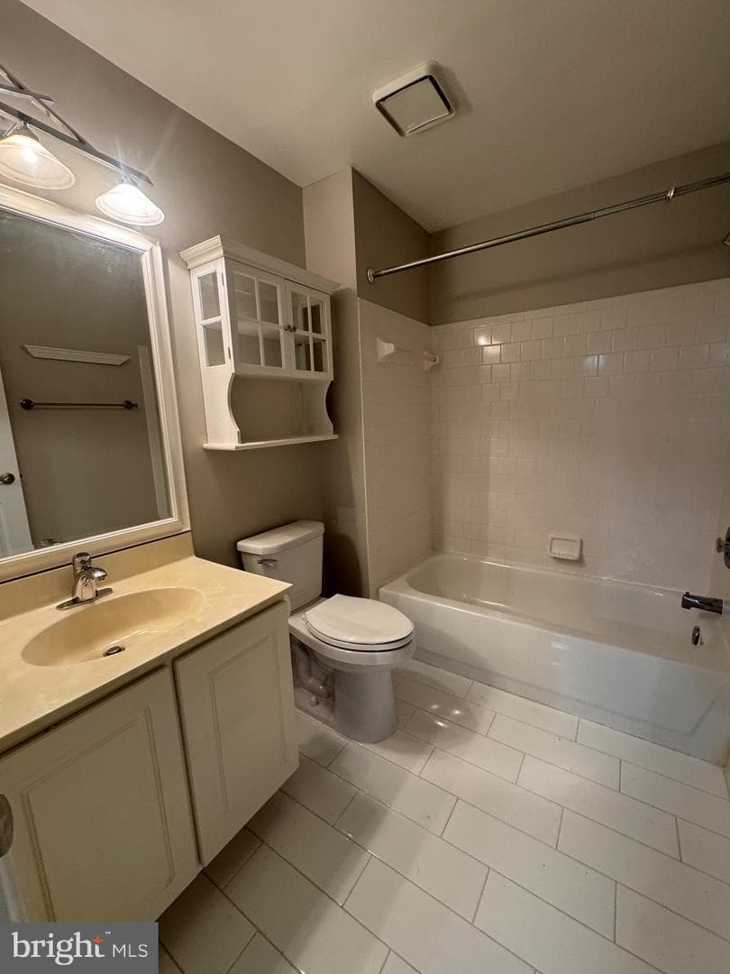1310 Sheridan Place #28 photo 25
