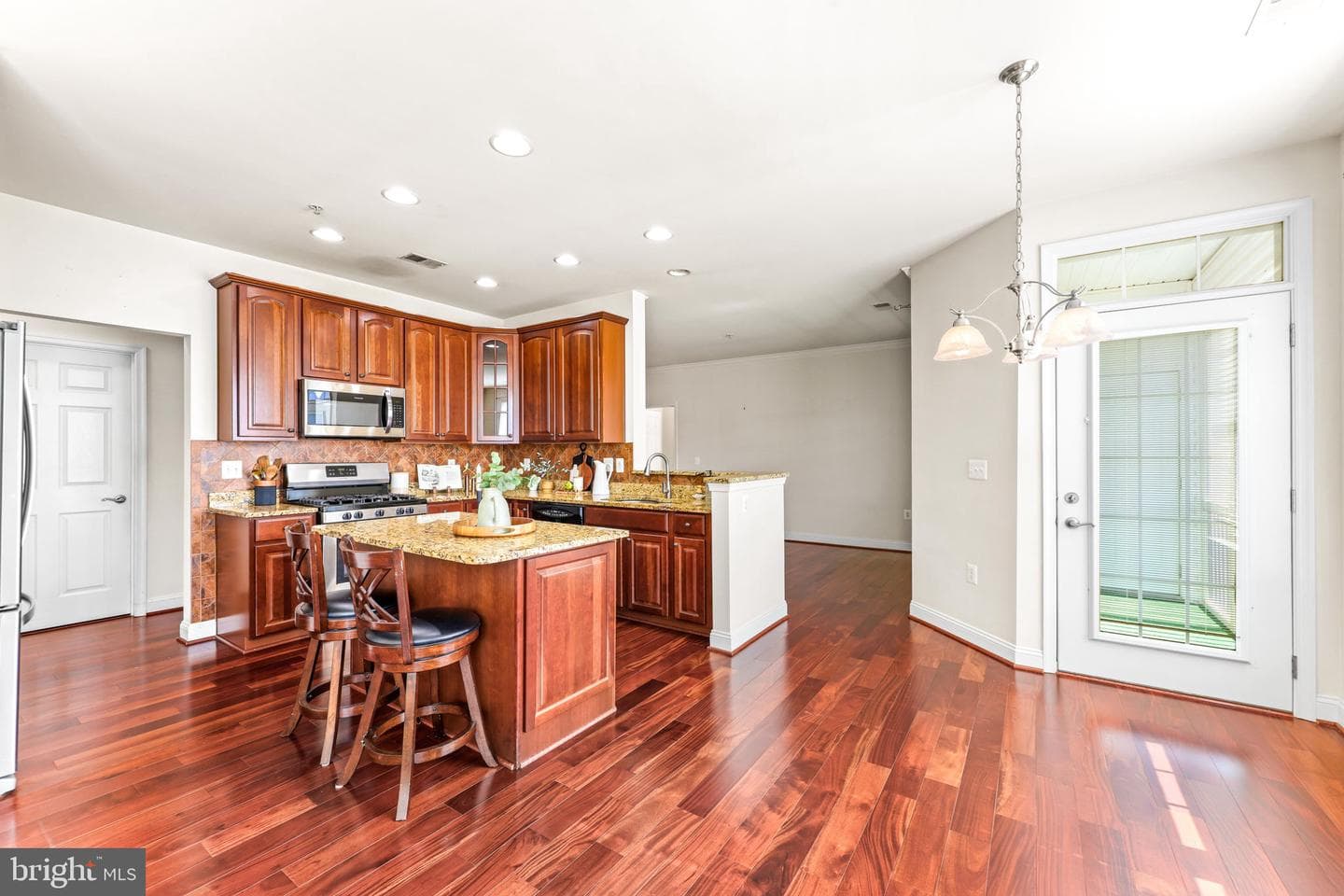 1818 Selvin Drive #203 photo 11