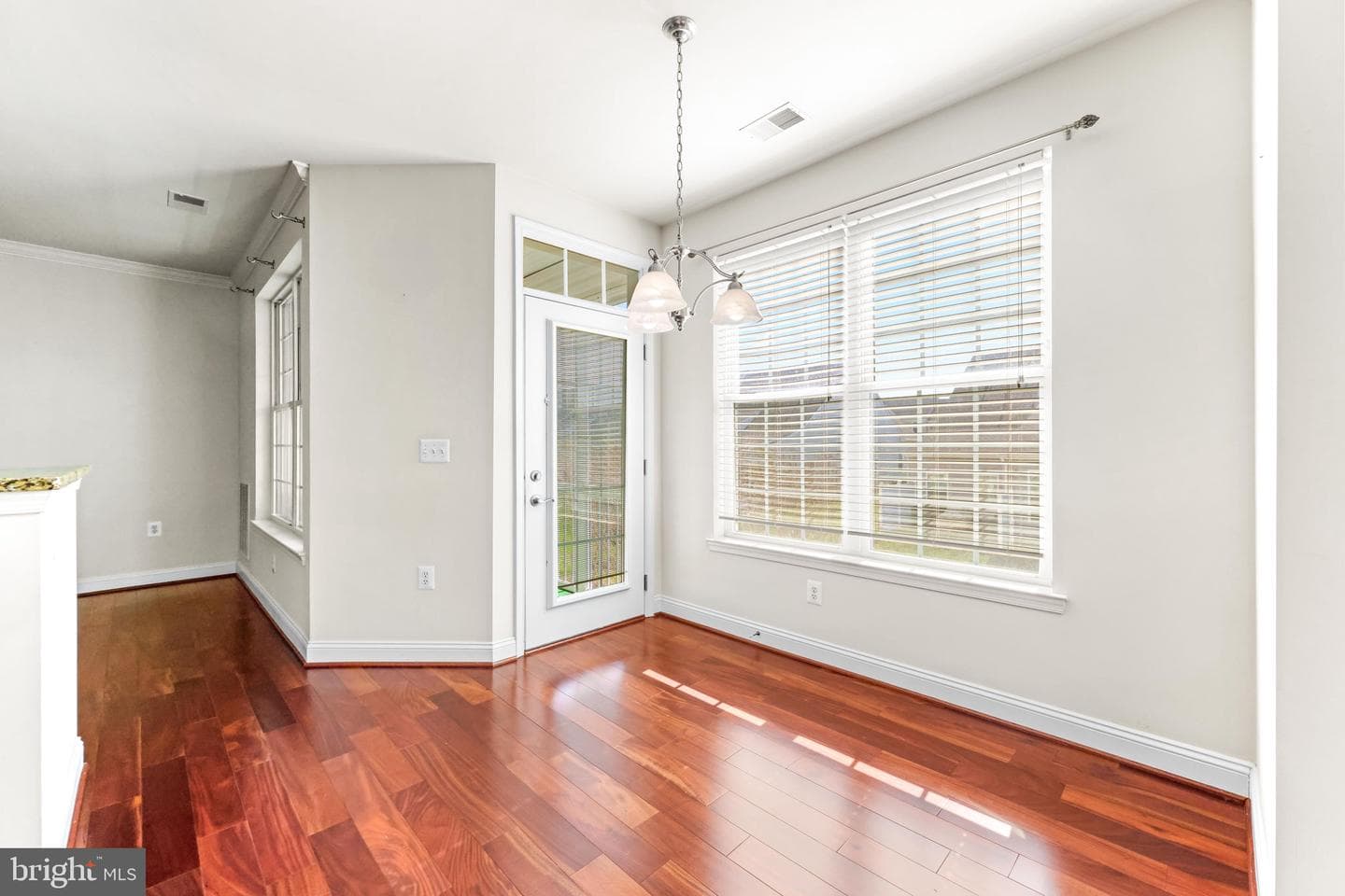 1818 Selvin Drive #203 photo 19