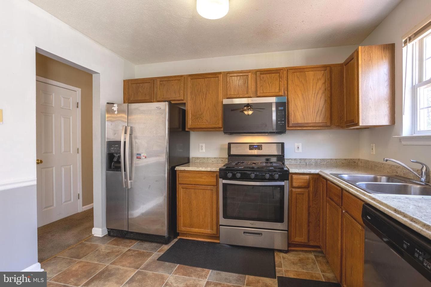 1113 Walnut Hill Court photo 13