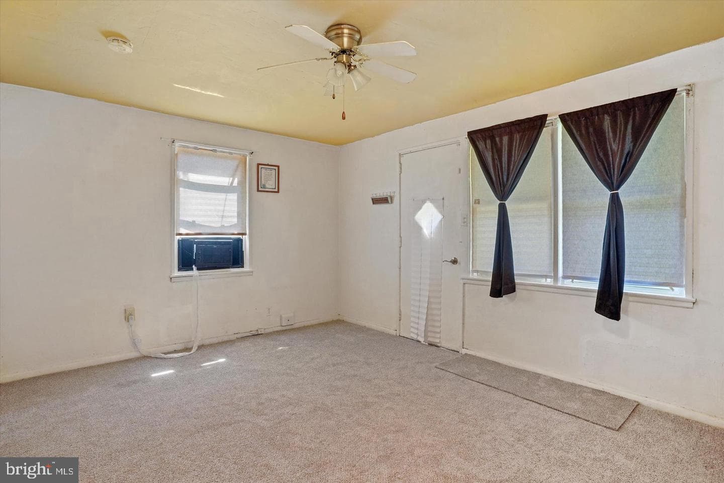 2 Aberdeen Avenue photo 9