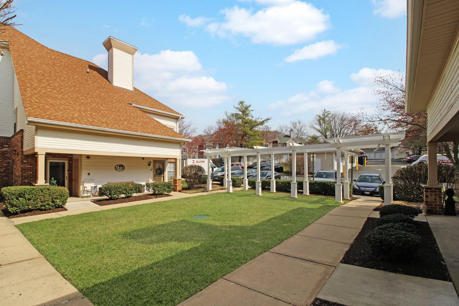 606 Churchill Road #606e photo 3