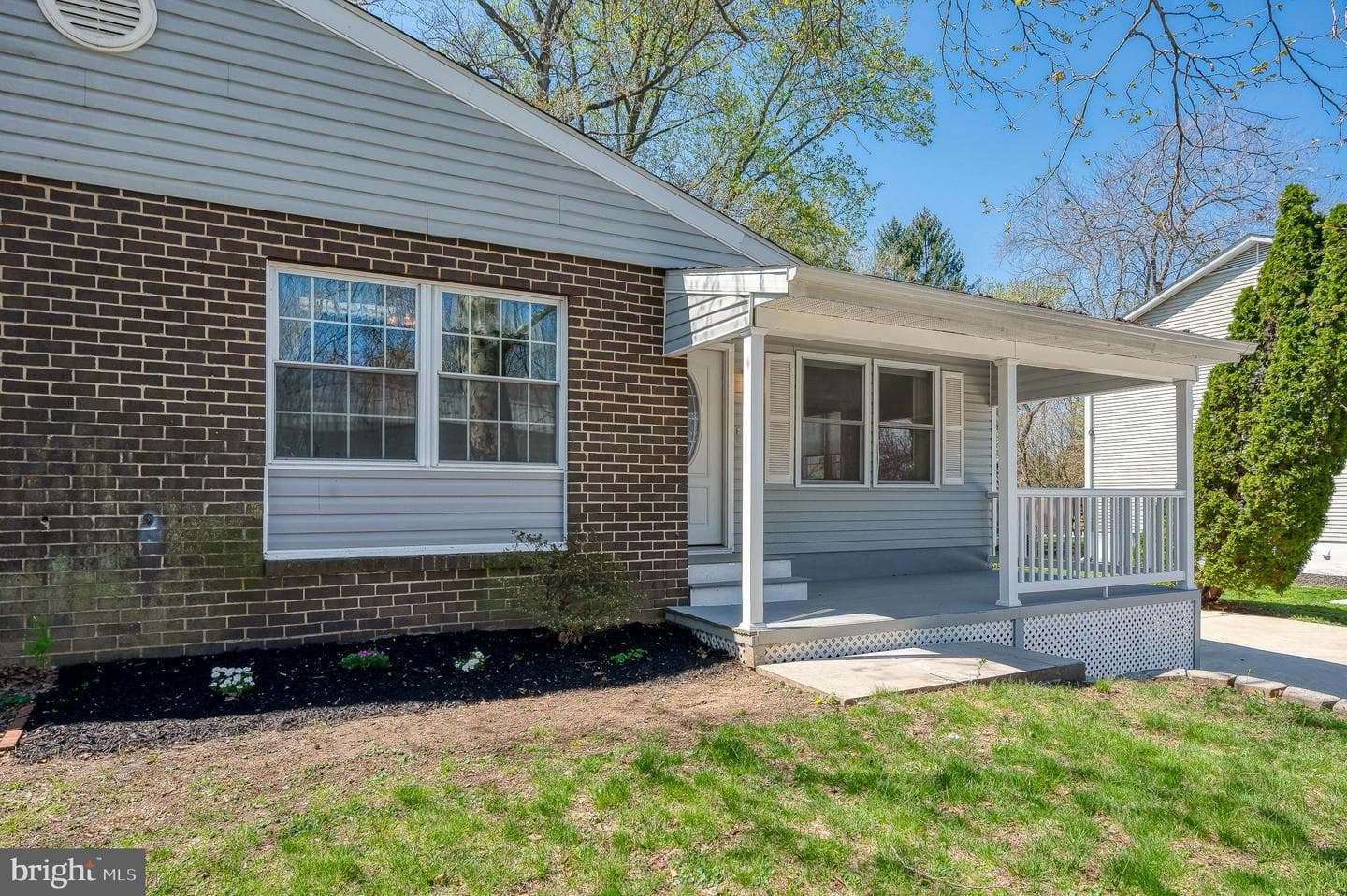 406 Laburnum Road photo 3