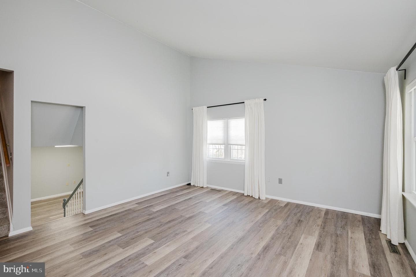 406 Laburnum Road photo 5