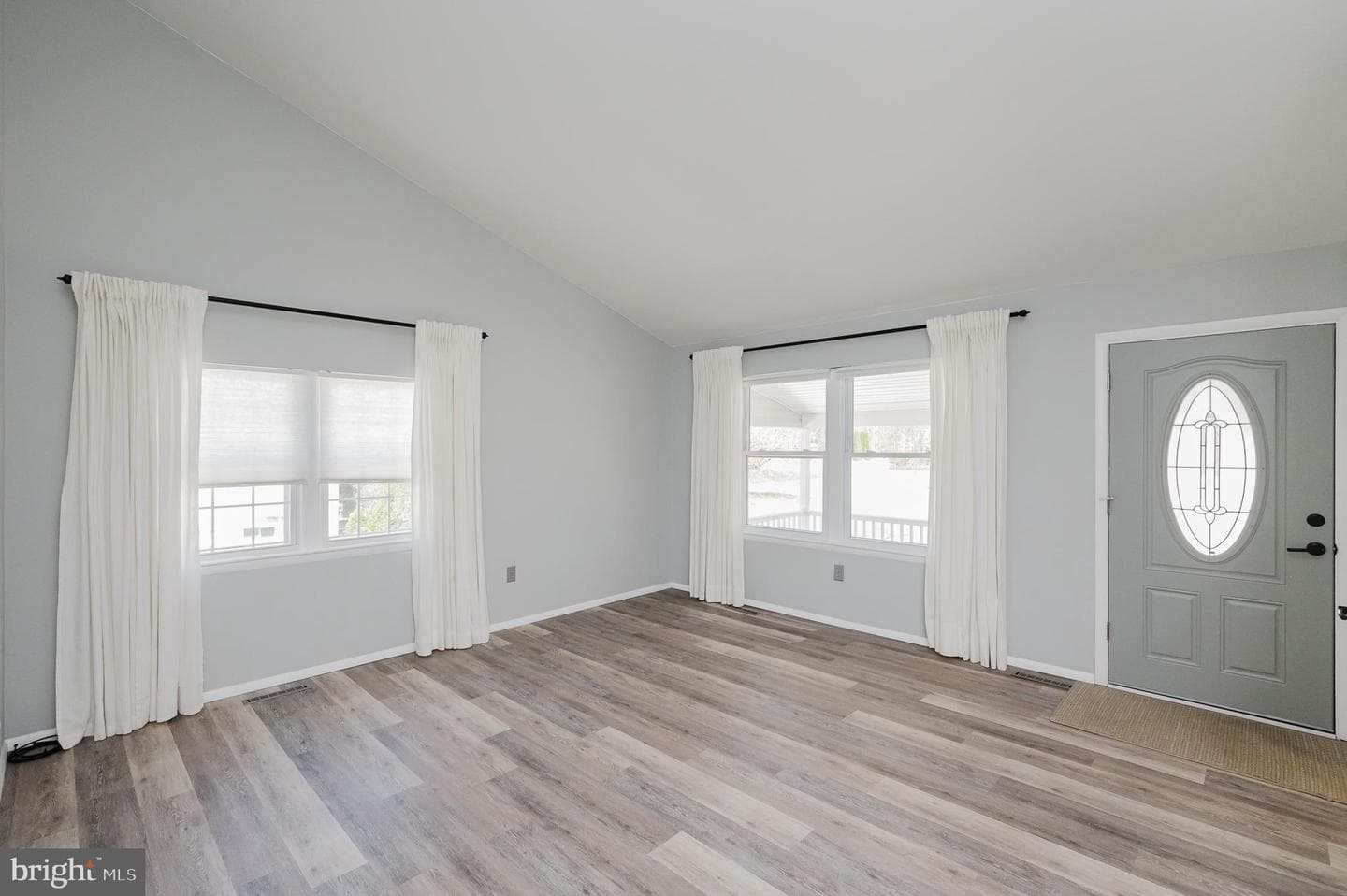 406 Laburnum Road photo 9