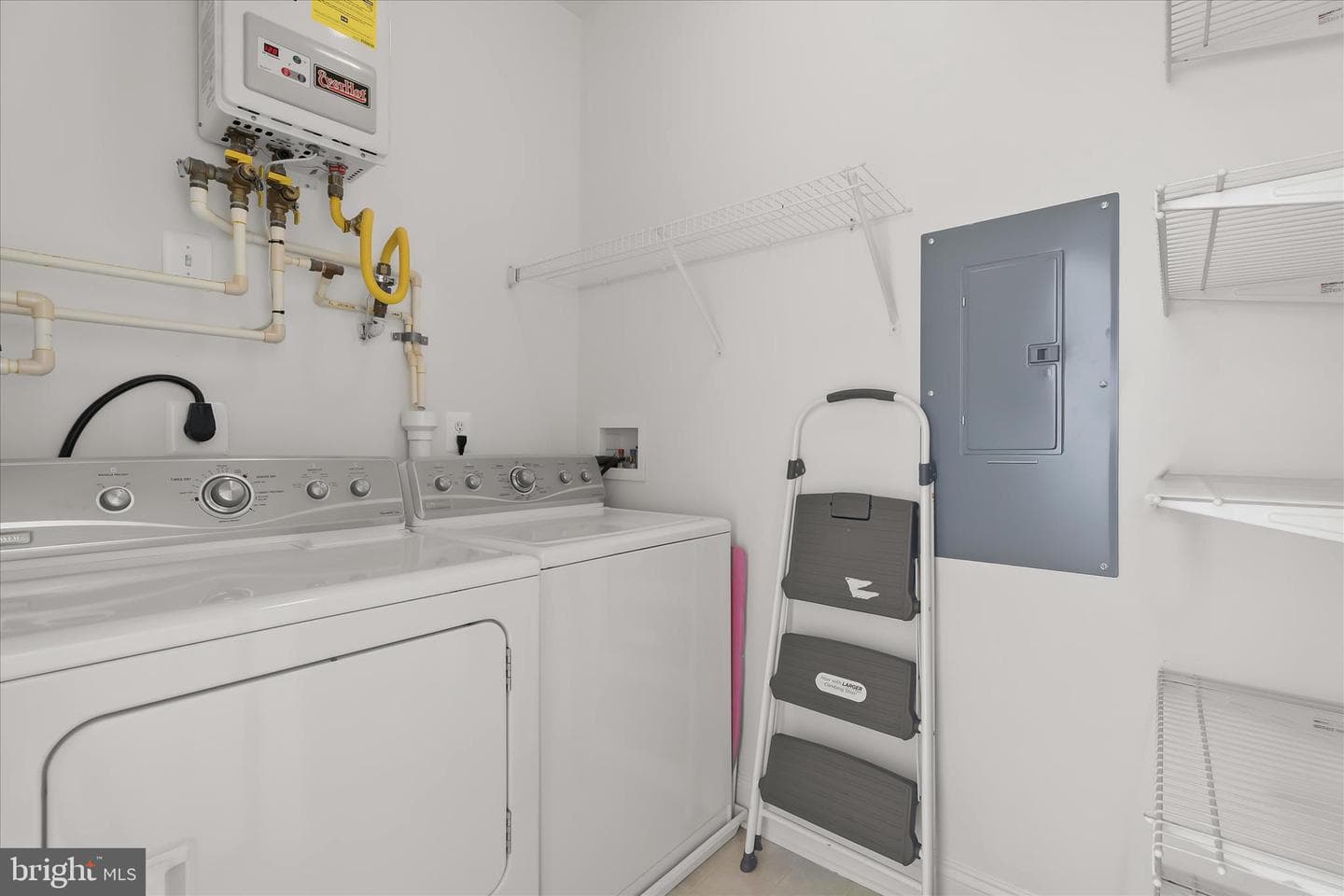 311 Tiree Court #202 photo 36