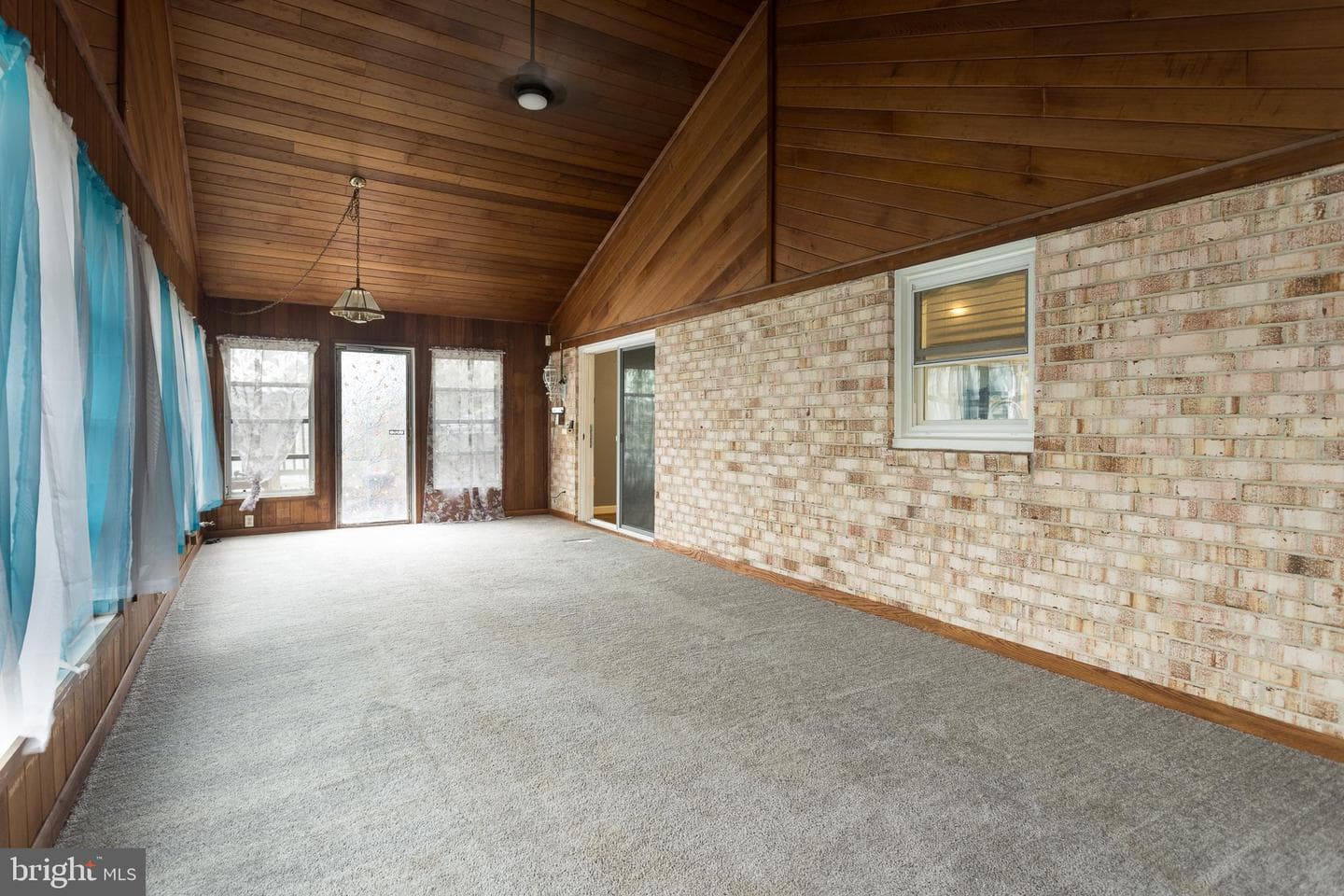 112 Shell Cove Court photo 9
