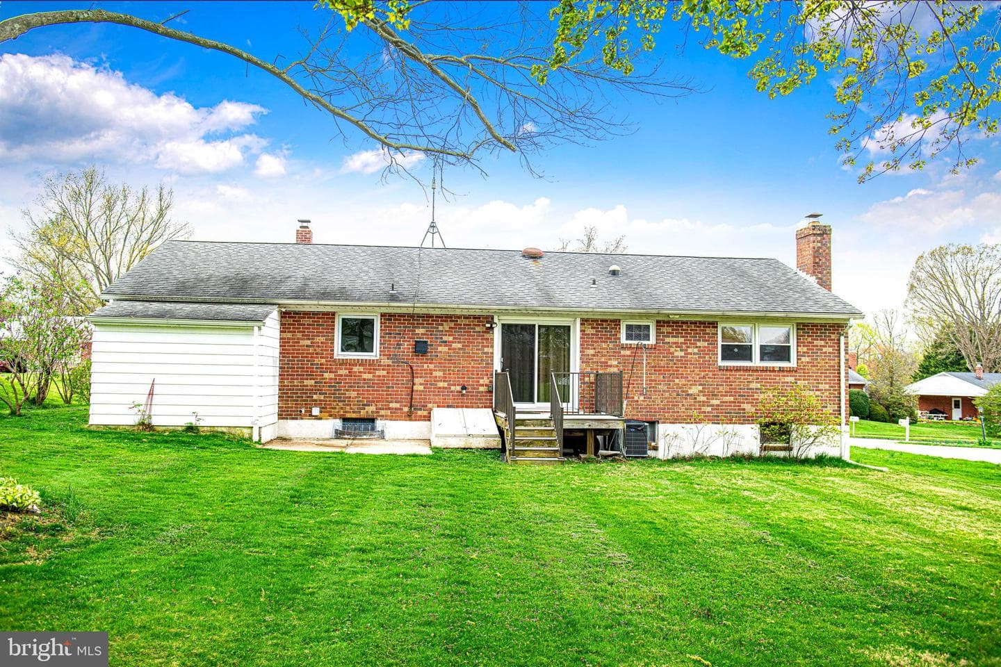 405 Harrington Road photo 31