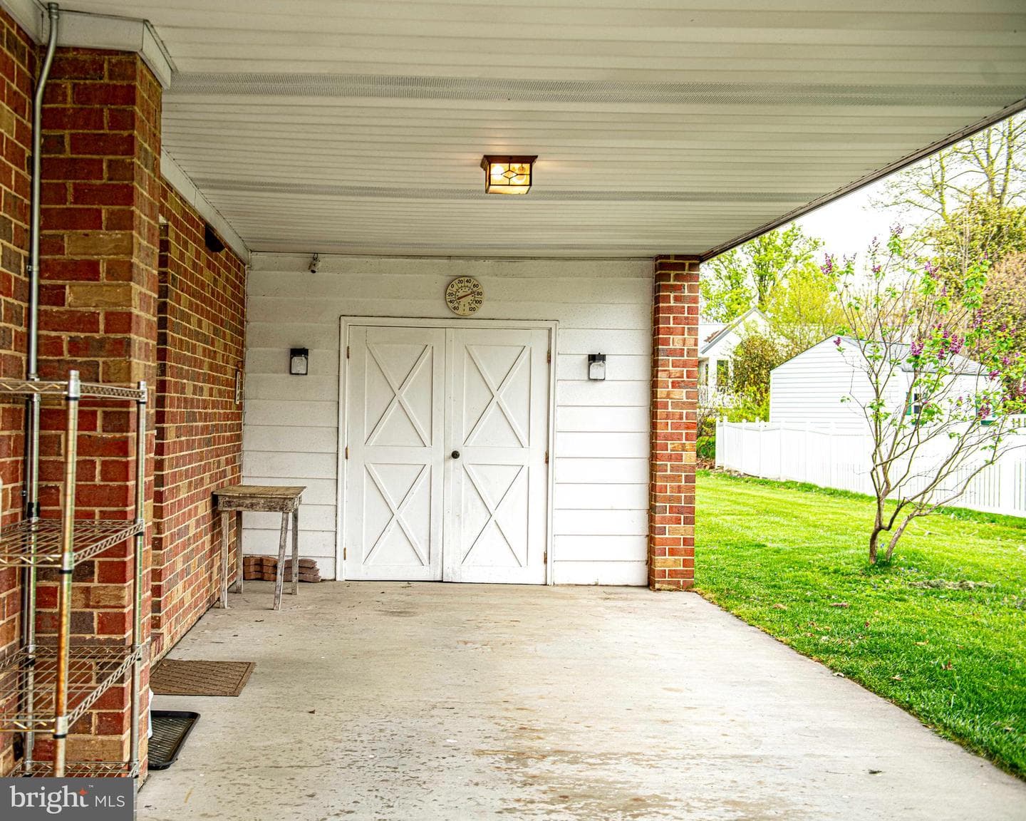 405 Harrington Road photo 9
