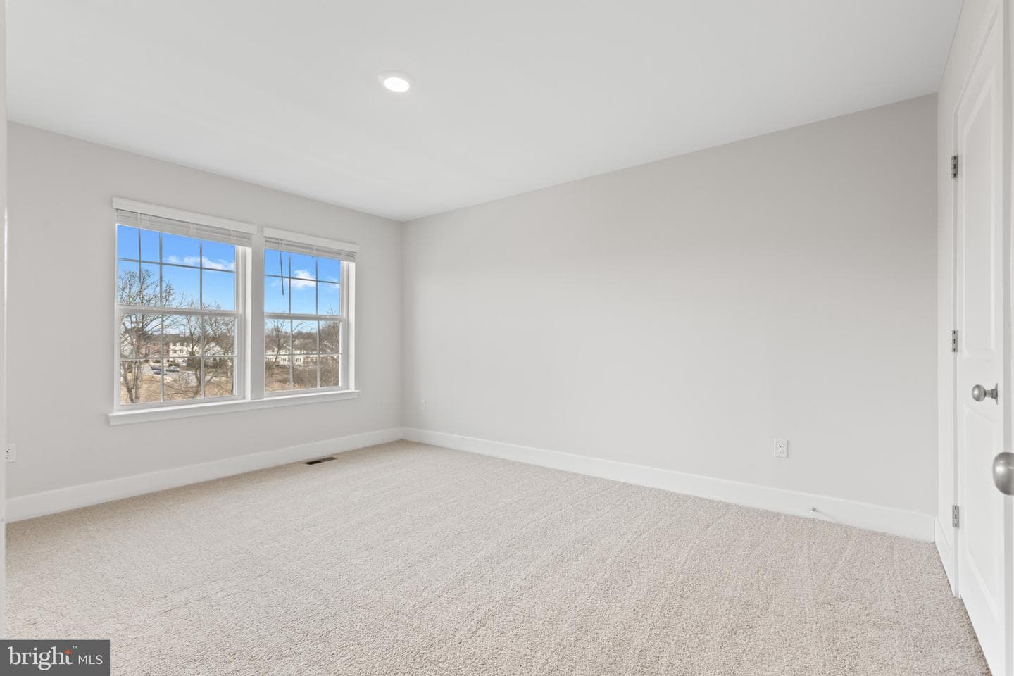364 Hackley Drive photo 26