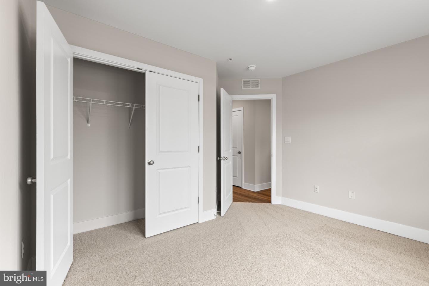 364 Hackley Drive photo 8