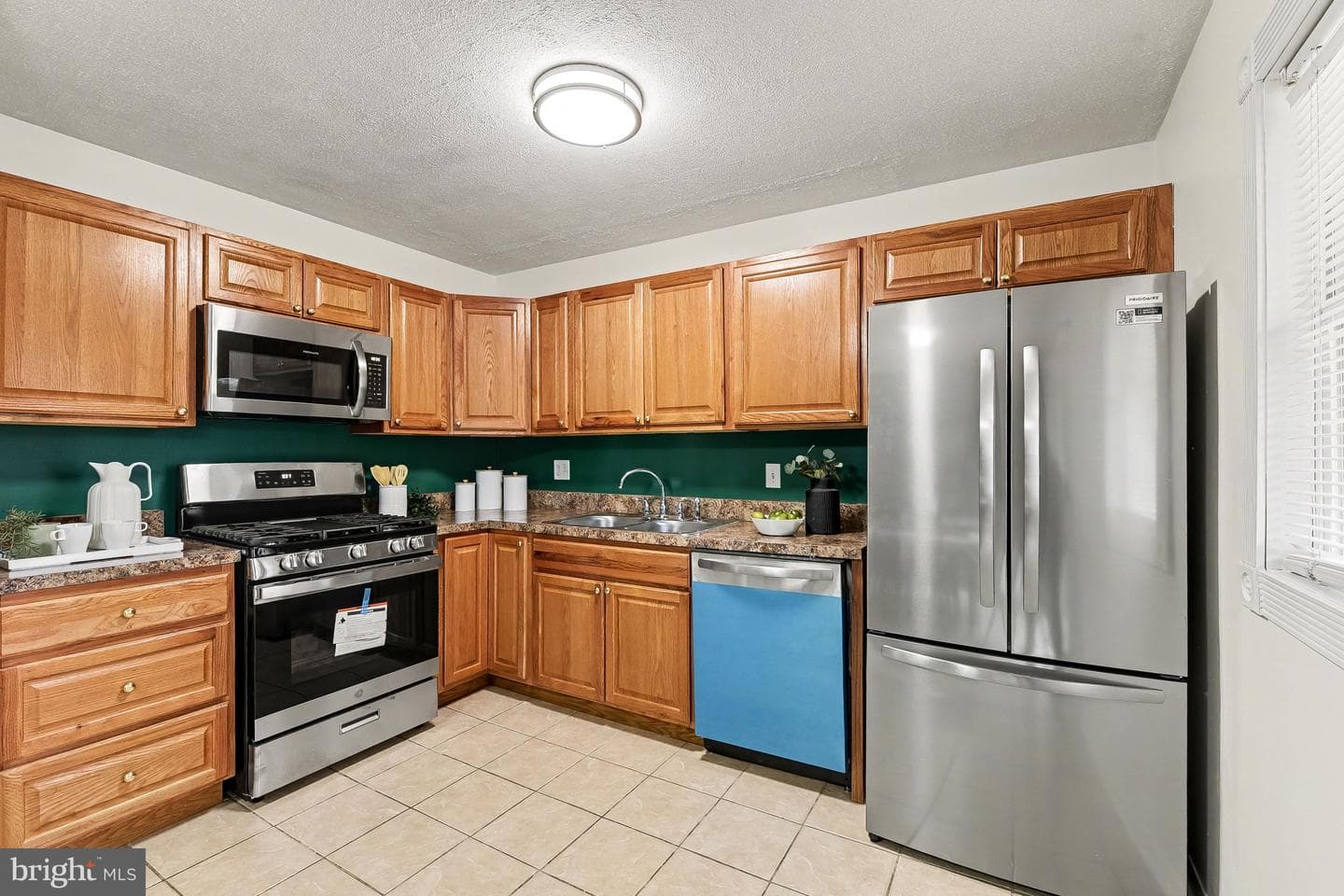 2309 Perry Avenue photo 9