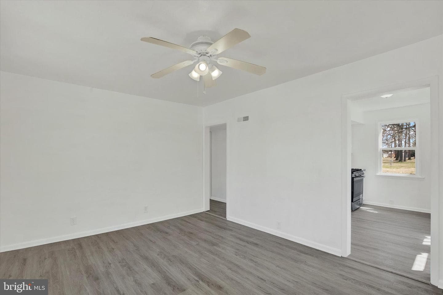 78 Swan Street photo 3