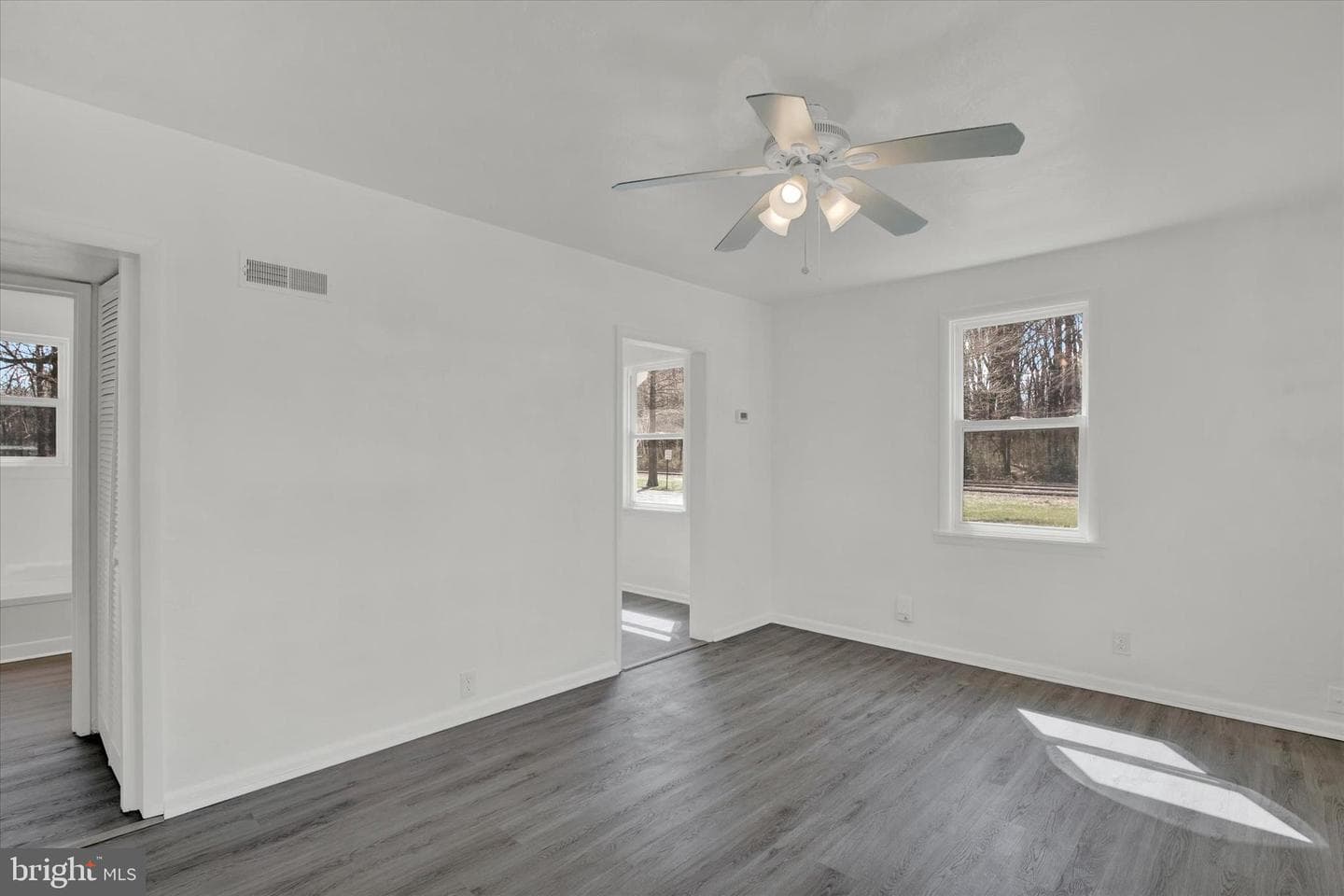 78 Swan Street photo 4