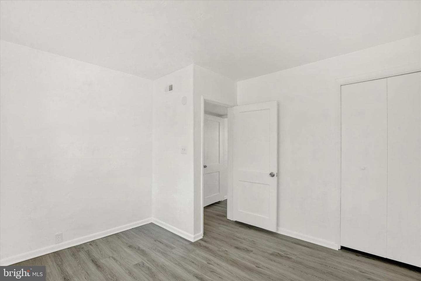 78 Swan Street photo 9