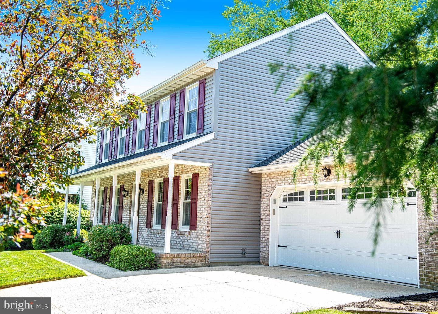1553 Foxborough Drive photo 3