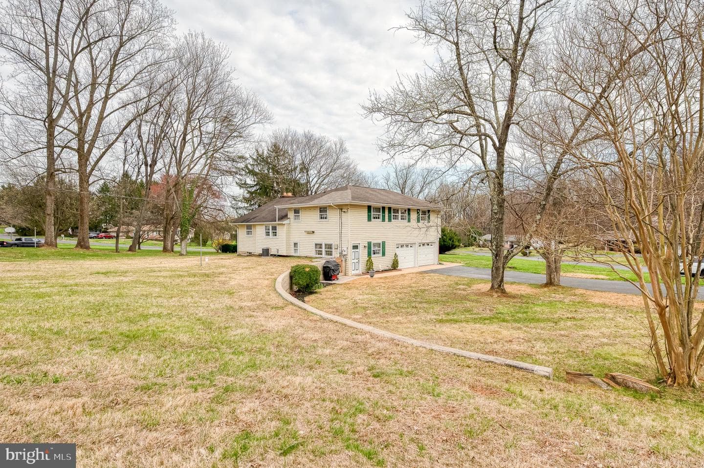 823 Petem Road photo 50